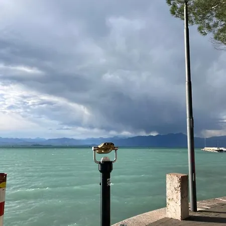 شقة Garda Art&lake بسكييرا ديل غاردا