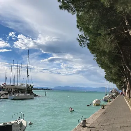 Garda Art&lake شقة *